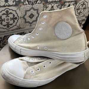 White all star Converse